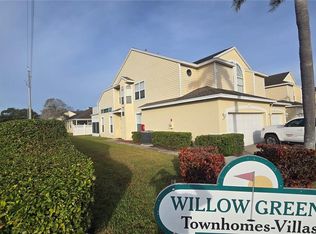 1050 Starkey Rd APT 601, Largo, FL 33771