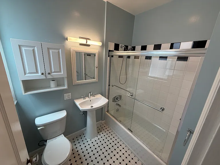 2530 Fillmore St #9 — Photo 11