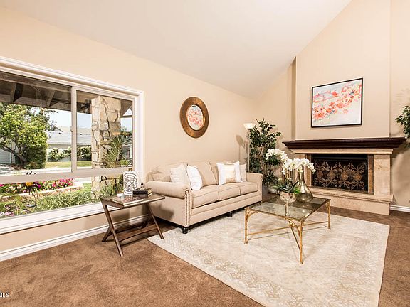 5th image of 1077 Freeport Ct
