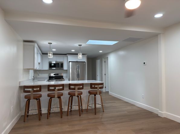 215 Walnut St #201