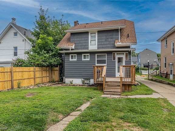 3rd image of 366 Palm Ave