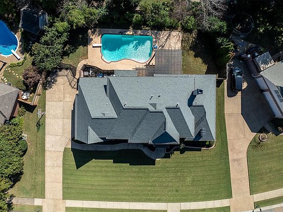 3rd image of 3124 Steeplegate Dr