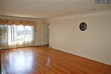 2nd image of 3385 Monticello Blvd