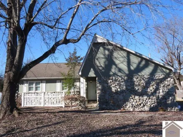 415 Brookhill Ln, Paducah, KY 42001