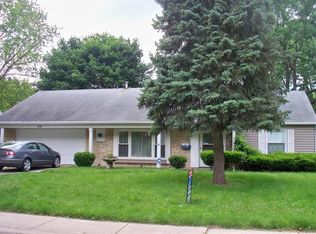 35 Aldon Rd, Montgomery, IL 60538