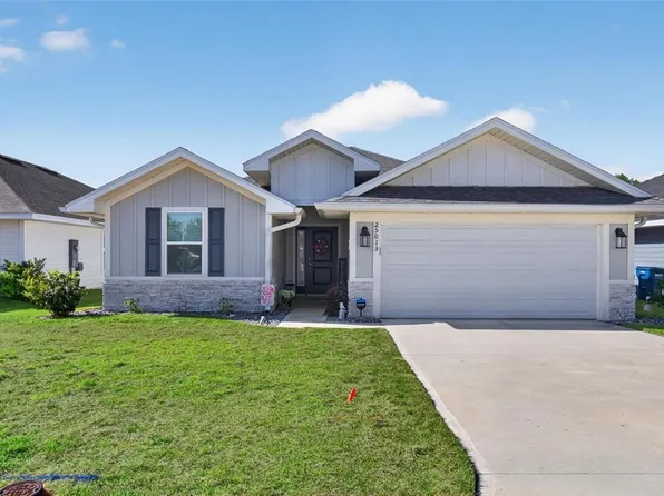 25013 SW 24th Pl, Newberry, FL 32669