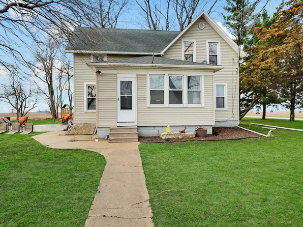 35150-2800 North Ave, Mendota, IL 61342