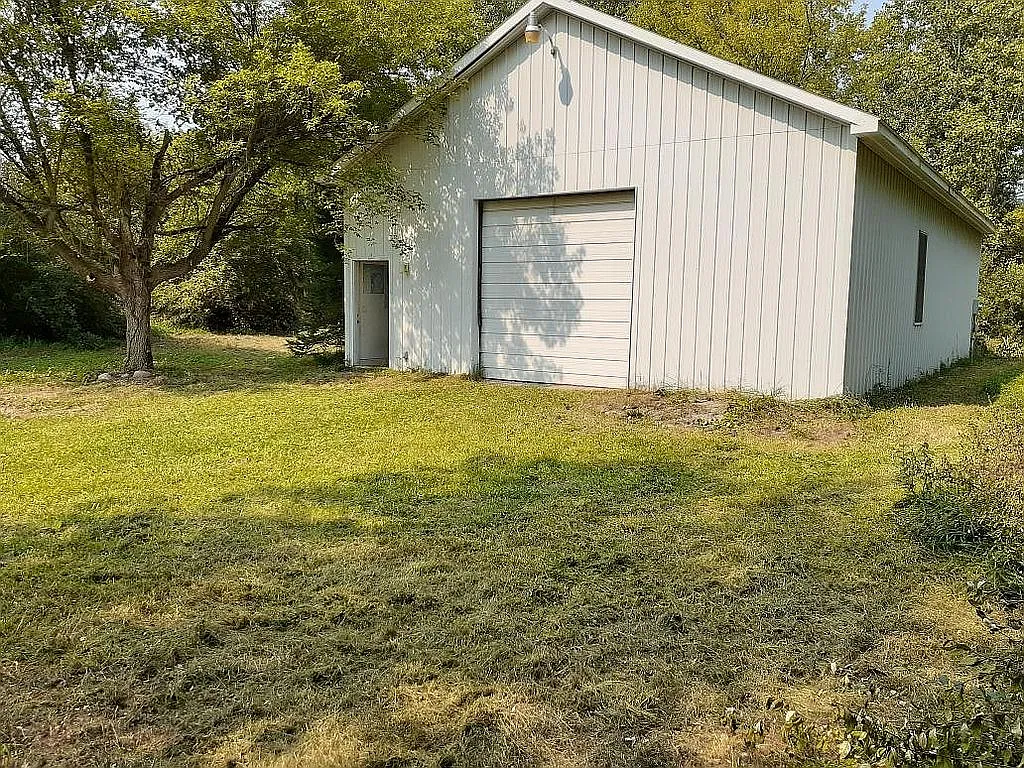 3824 W Coon Lake Rd photo 1