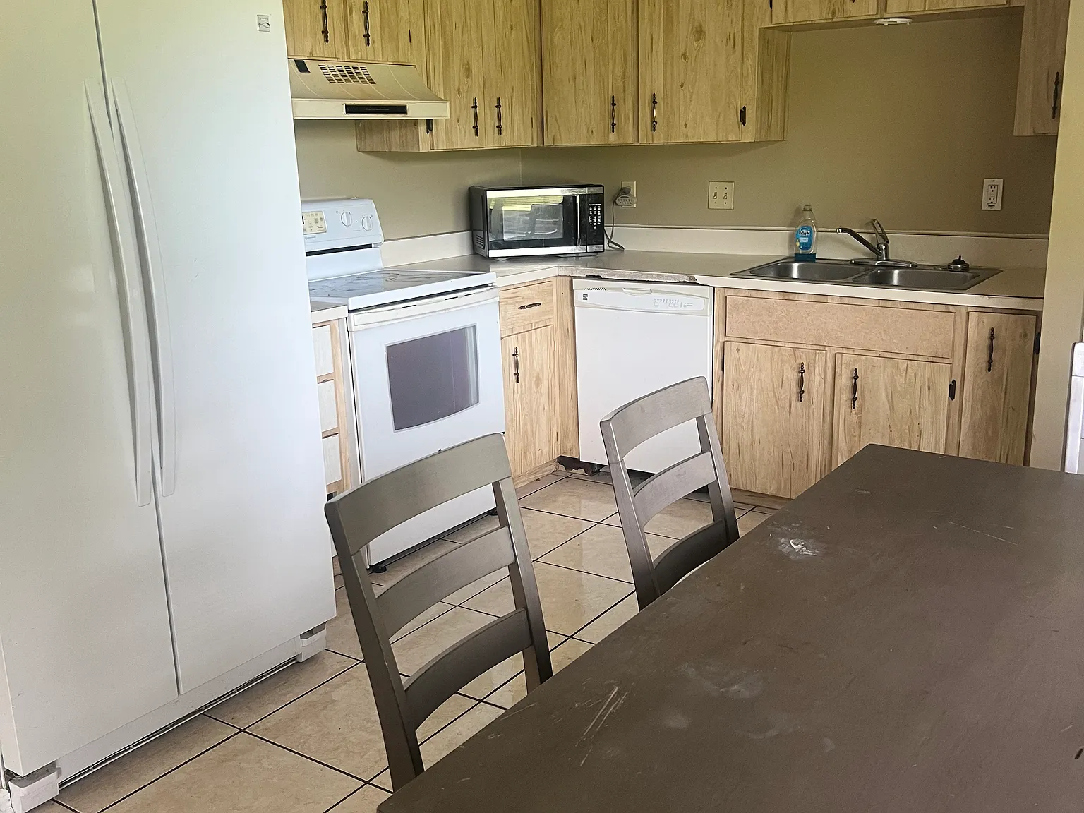 2 bed, 1200 sqft, $1,200 — Photo 3