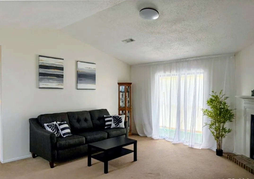 1 bed, 765 sqft, $1,100 — Photo 4