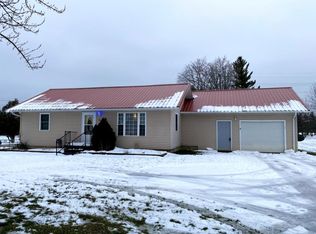 1581 Van Geisen Rd, Caro, MI 48723