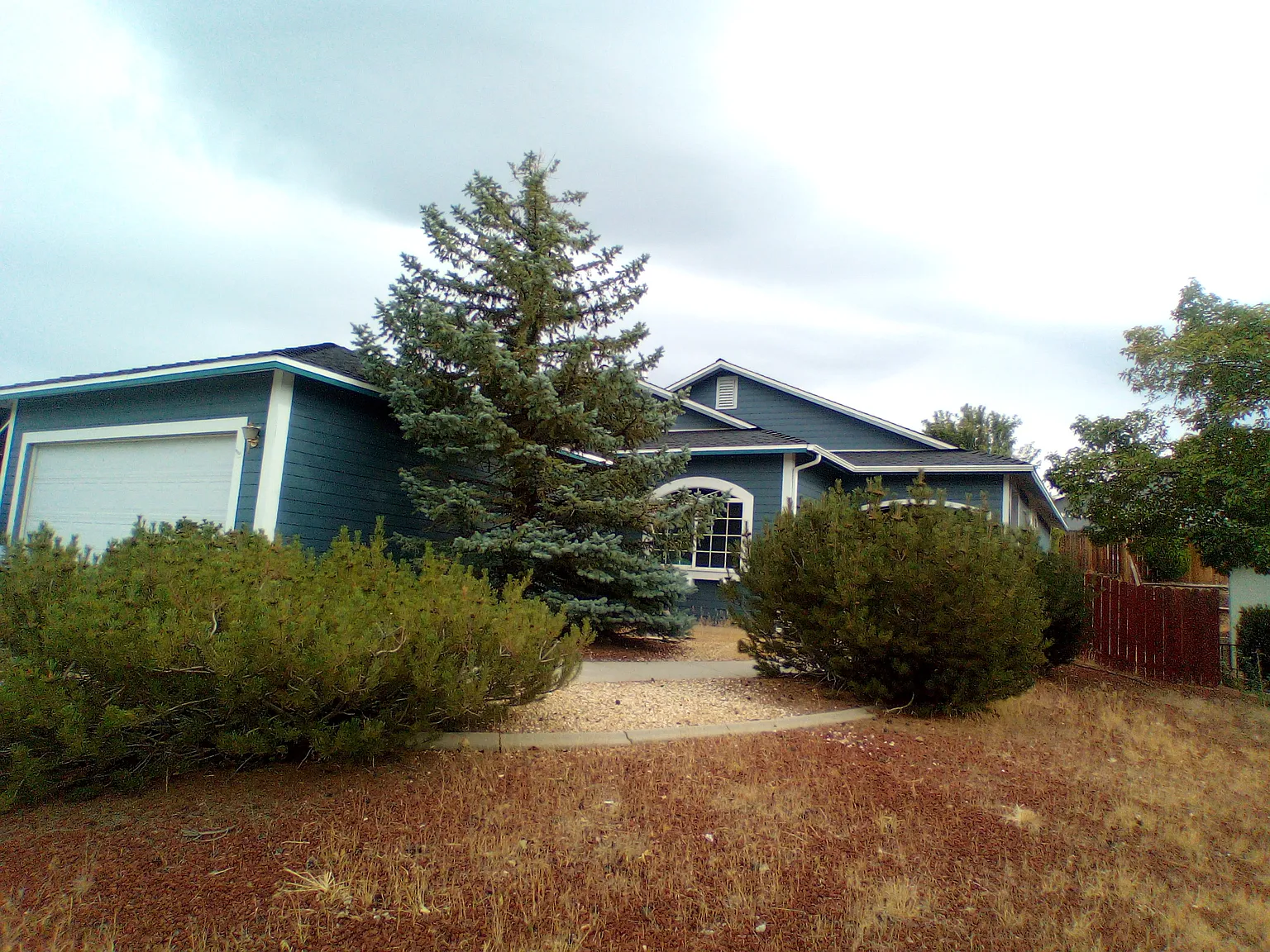 891 Valley Crest Drive — Photo 2
