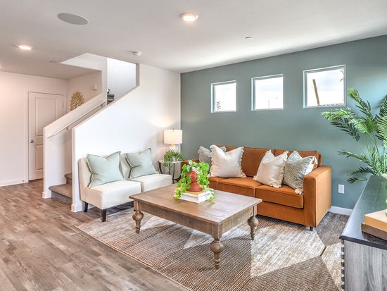 918 Pink Sugarbird St, Henderson, NV 89011