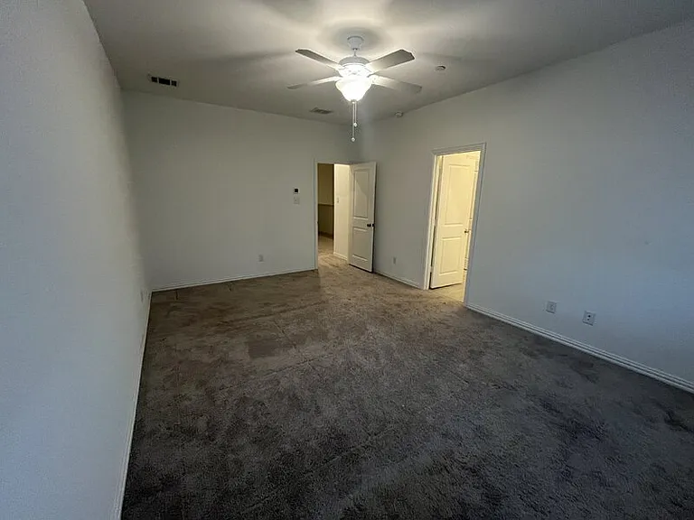 3306 Colorado Ln — Photo 5