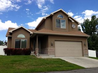 16 W Stauffer Ln, Murray, UT 84107