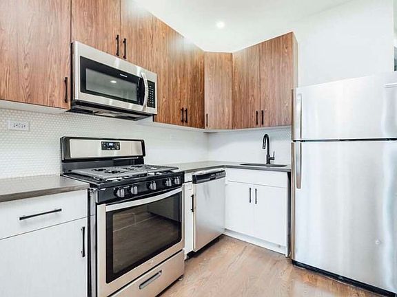 2nd image of 13 Palmetto St #4HH