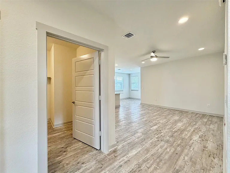 10214 Norshire Ln — Photo 19