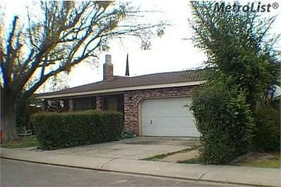 928 Pasadena Ln photo 1