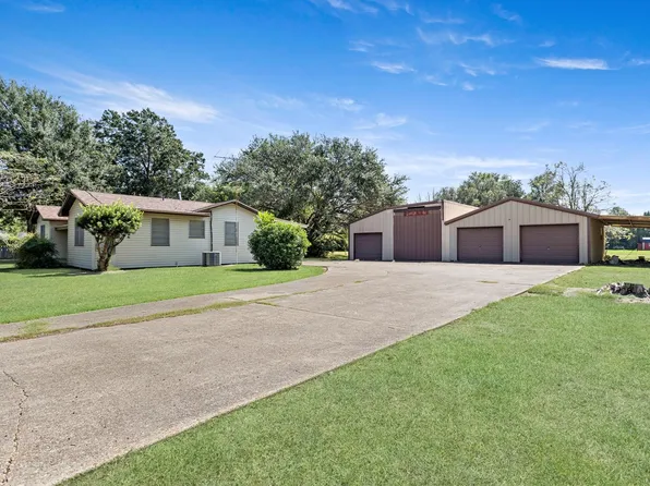 147 County Road 767, Buna, TX 77612