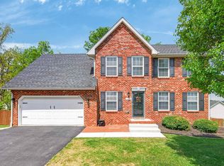 1555 Diana Dr, Christiansburg, VA 24073