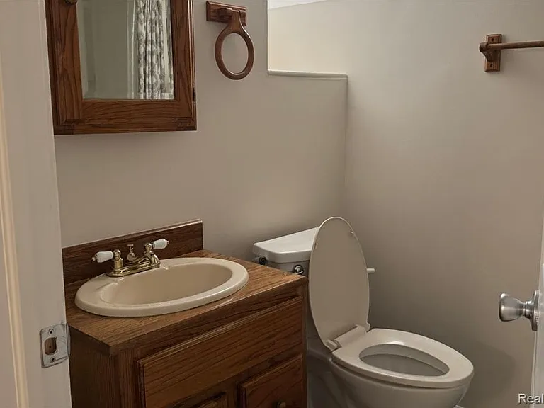 128 Girard Ave — Photo 26