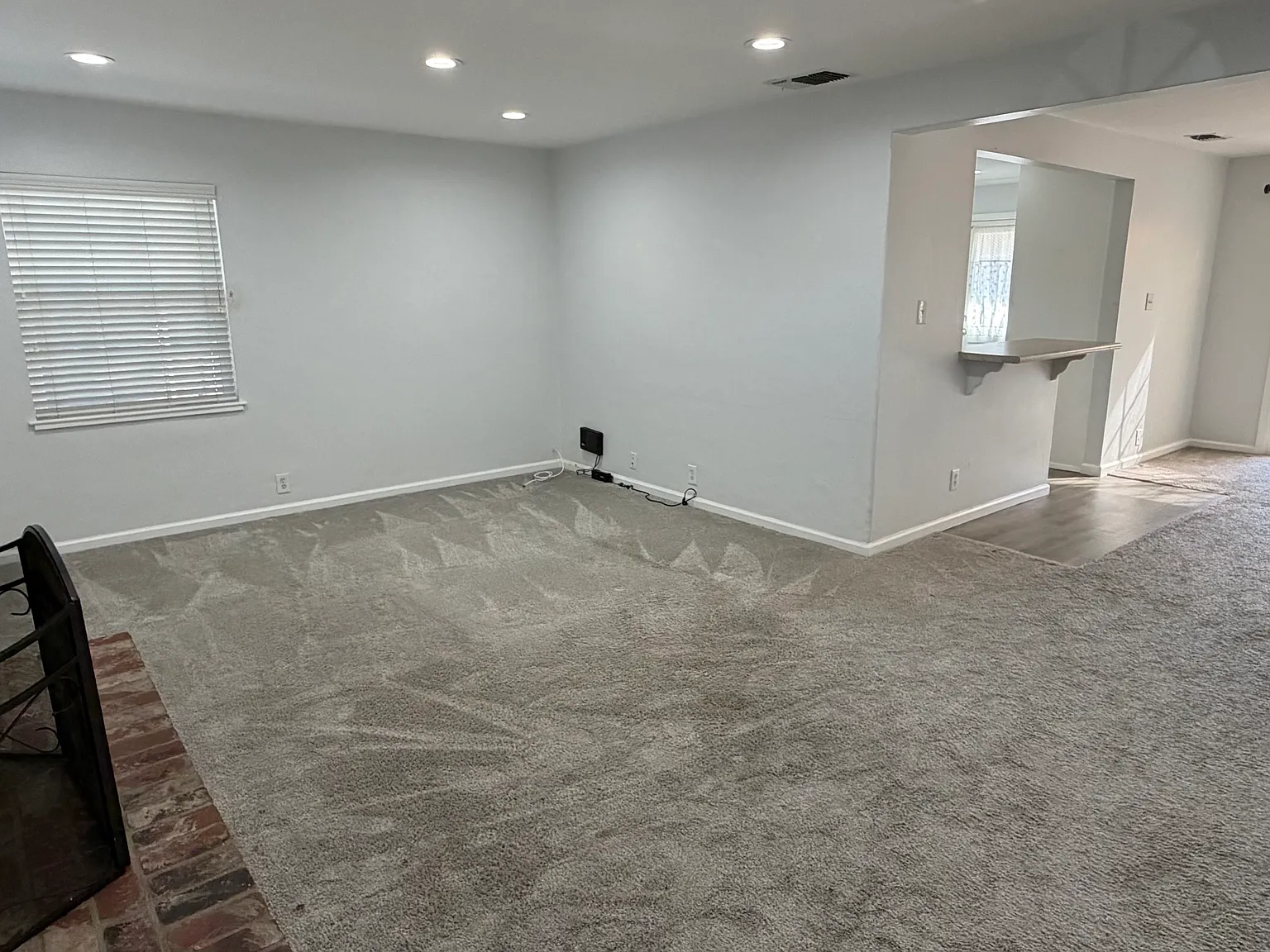 3 bed, 1166 sqft, $3,500 — Photo 2