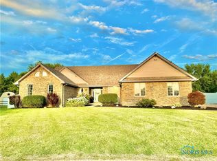 3552 Lynnbrooke Ln, Oregon, OH 43616