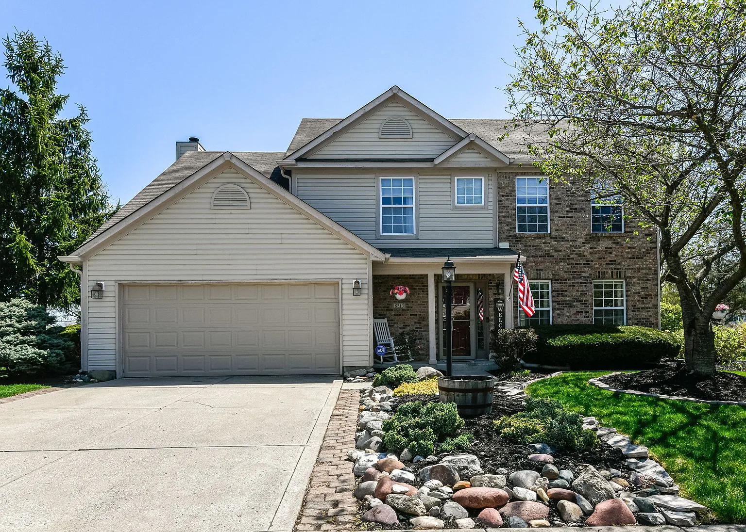 8313 Crystal Pointe Ln photo 1