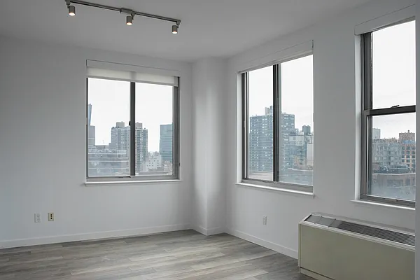 Rented by Maidman Realty Group LL | media 11