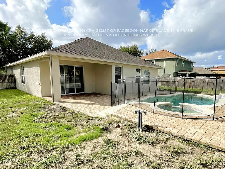 506 Woodford Dr — Photo 9