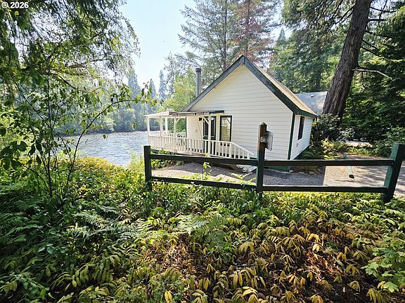 2nd image of 54460 McKenzie River Dr