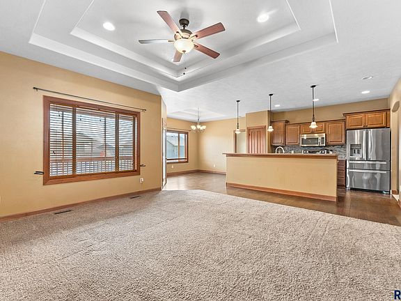 3rd image of 5404 S Sirocco Ave