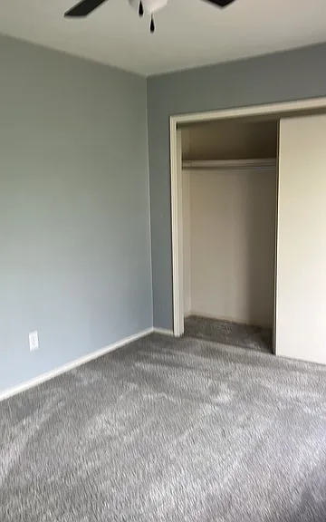 2425 Brookdale Dr — Photo 12