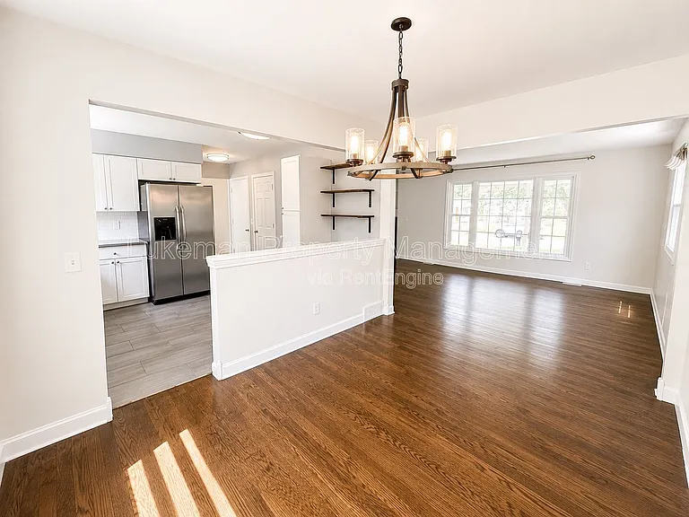 6318 Avon St — Photo 3