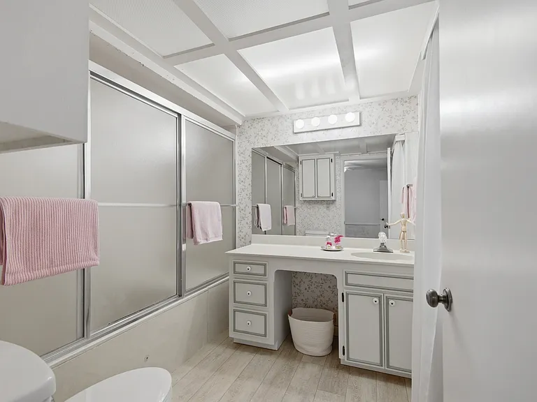 4972 S Madison Ave — Photo 12