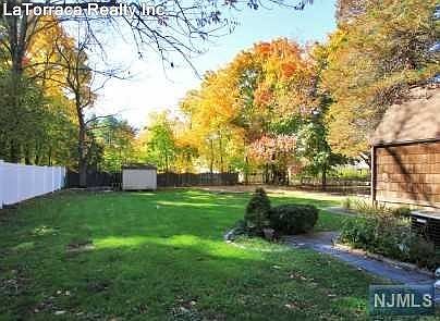 5th image of 58 Park Ln