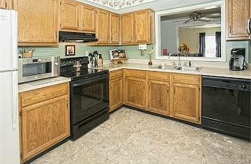 4th image of 8707 Hermitage Trace Ct