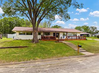 305 N Harvey St, Caldwell, TX 77836