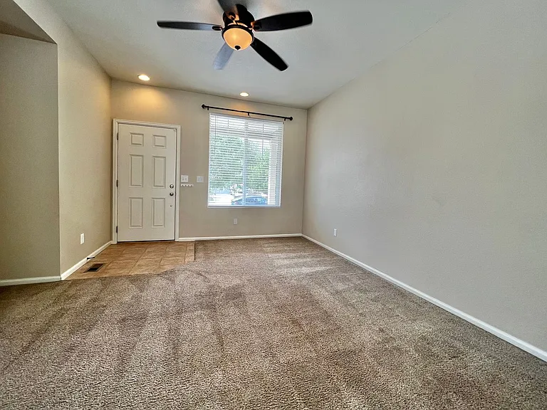3913 Hunterwood Ln — Photo 9