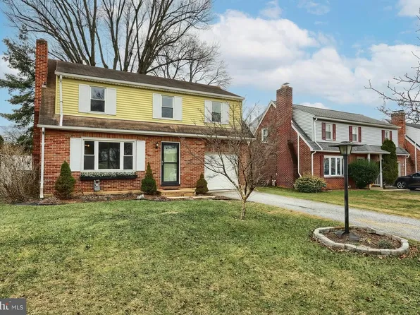 1960 Bannister St, York, PA 17404