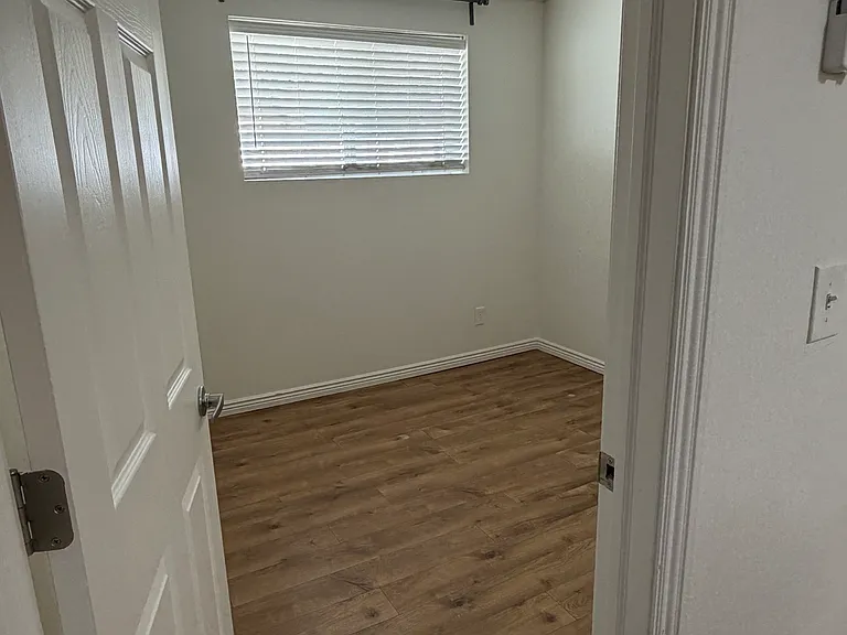 bedroom B