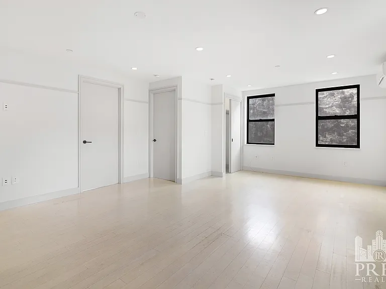 205 Avenue A #5A — Photo 2