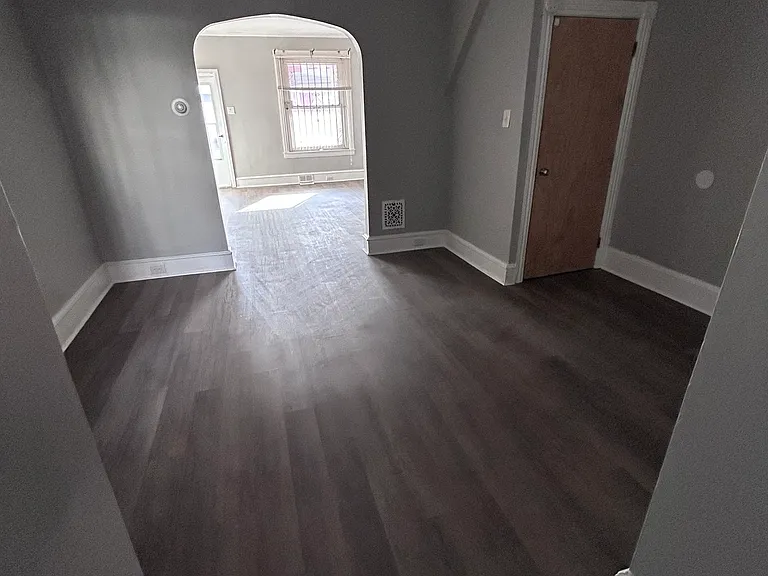 5819 Pemberton St — Photo 17