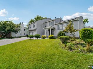 12 Manning Rd, Paramus, NJ 07652