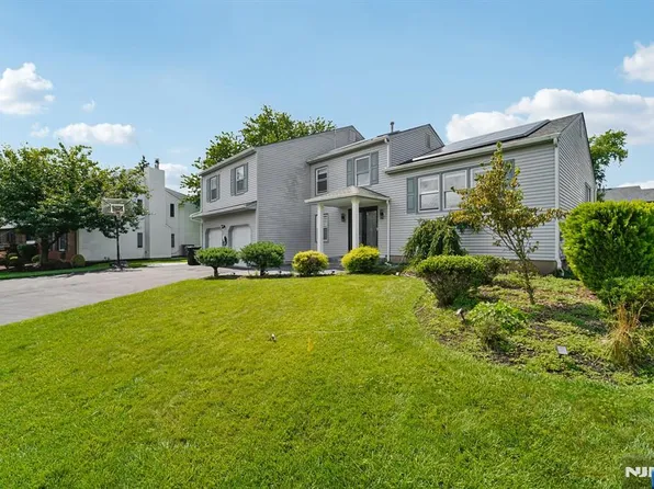 12 Manning Rd, Paramus, NJ 07652