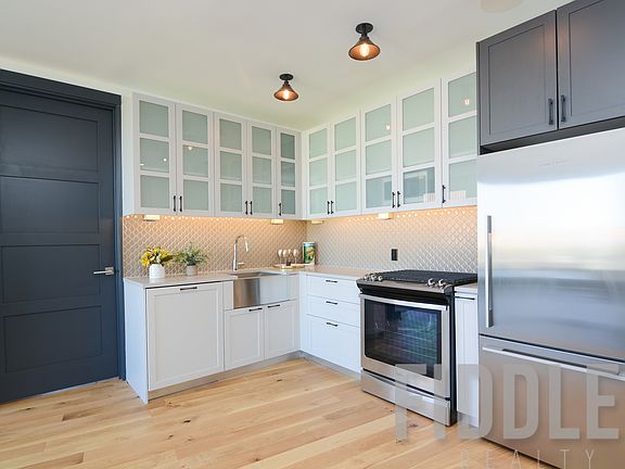 2nd image of 10 Montieth St APT 535