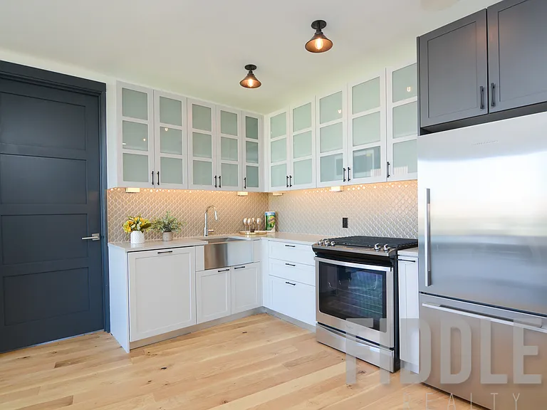 10 Montieth St #535 — Photo 2