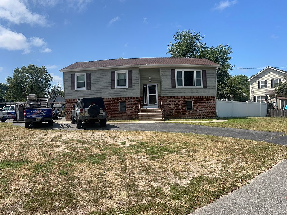 1st image of 12 Horner Ln