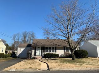 23 Crestview Dr, Middletown, NJ 07748