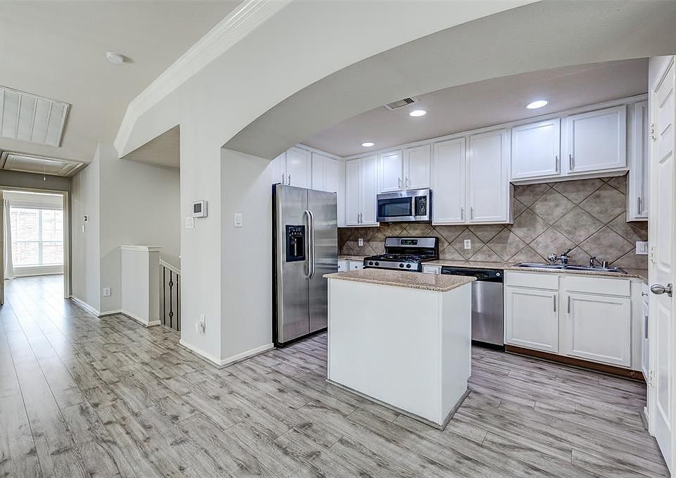 1st image of 6222 Skyline Dr Unit 13